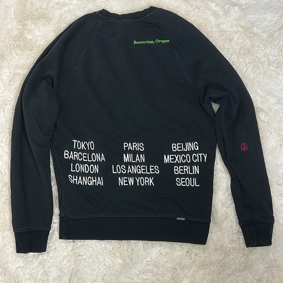 NIKE SPORTSWEAR WORLD TOUR EMBROIDERED CREWNECK SWEATSHIRT MENS SIZE S - Picture 10 of 11